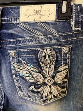 Gorgeous Miss Me Mid-Rise Easy Skinny Jeans with Wing Pockets 31-1/2” Inseam